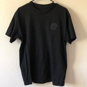 Simple black t shirt